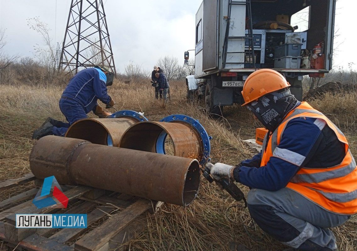 В Краснодоне идет ремонт водовода