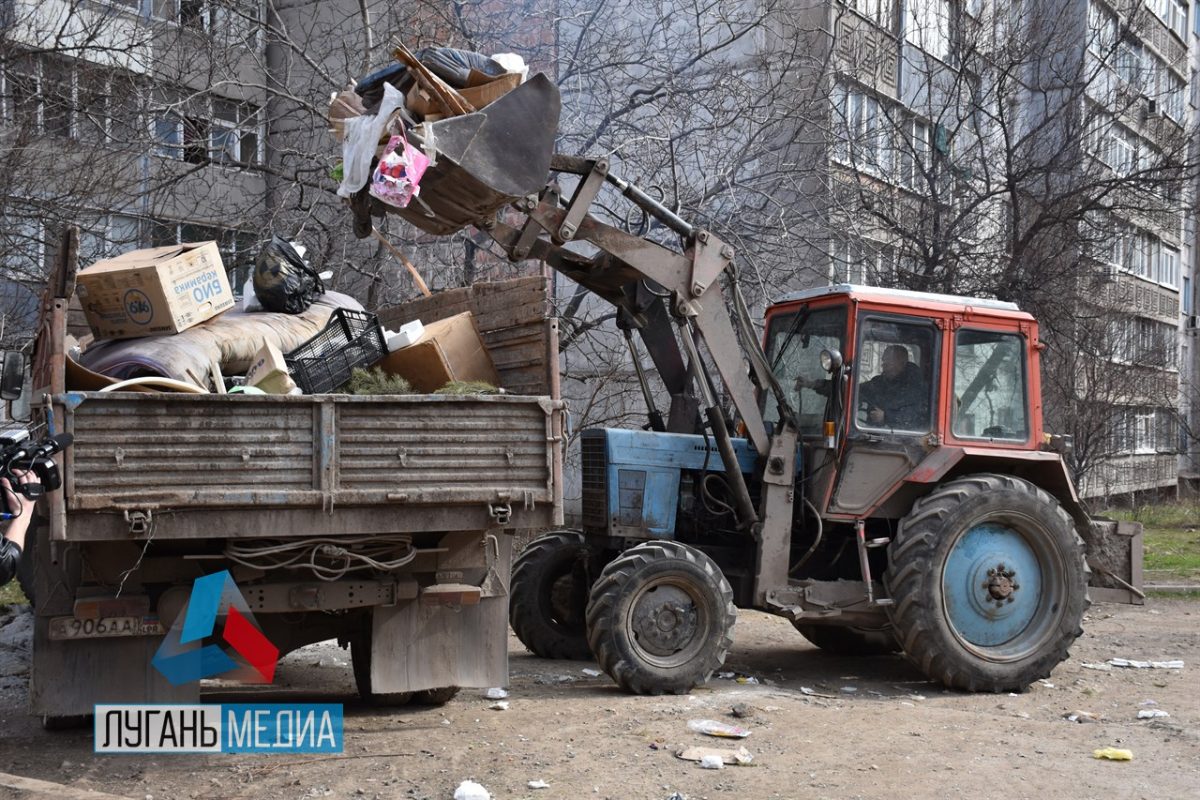 В Алчевске продолжаются рейды по устранению стихийных свалок