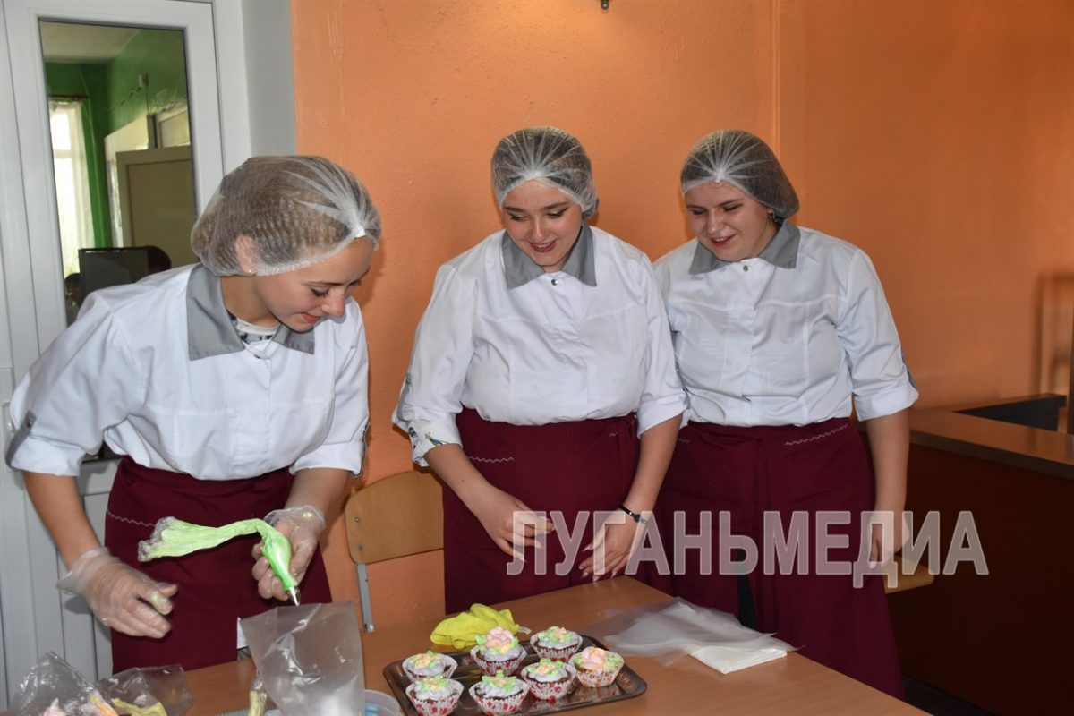 В Белокуракинском округе прошел региональный этап Всероссийской ярмарки трудоустройства «Работа России. Время возможностей»