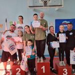 В Стаханове прошла спортивная игра «Мама, папа, я – спортивная семья!» 