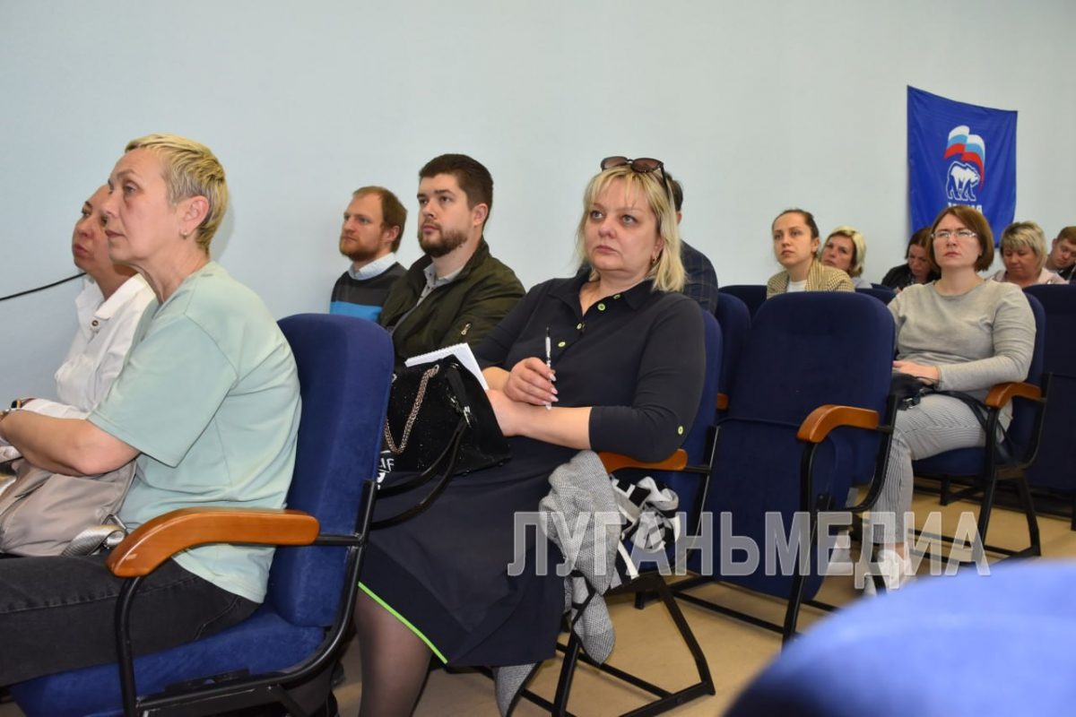 В одной из школ Северодонецка прошел мастер-класс по написанию грантов
