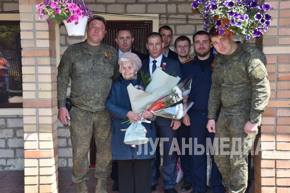 Традиционно в Первомайске в День Победы поздравляют ветеранов Великой Отечественной войны