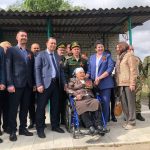 Фронтовикам Сватовского района вручили памятные подарки от саратовского губернатора 