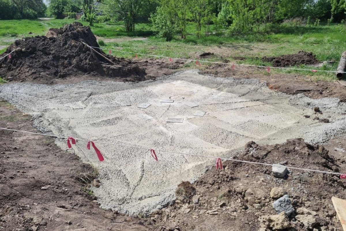 В Станично-Луганском районе волгоградцы залили основание для новой водонапорной башни 