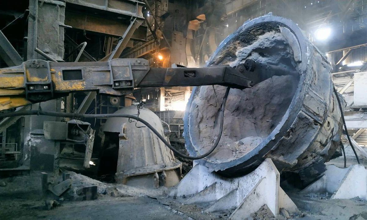 Алчевский металлургический комбинат наладил собственное производство шлаковозных чаш