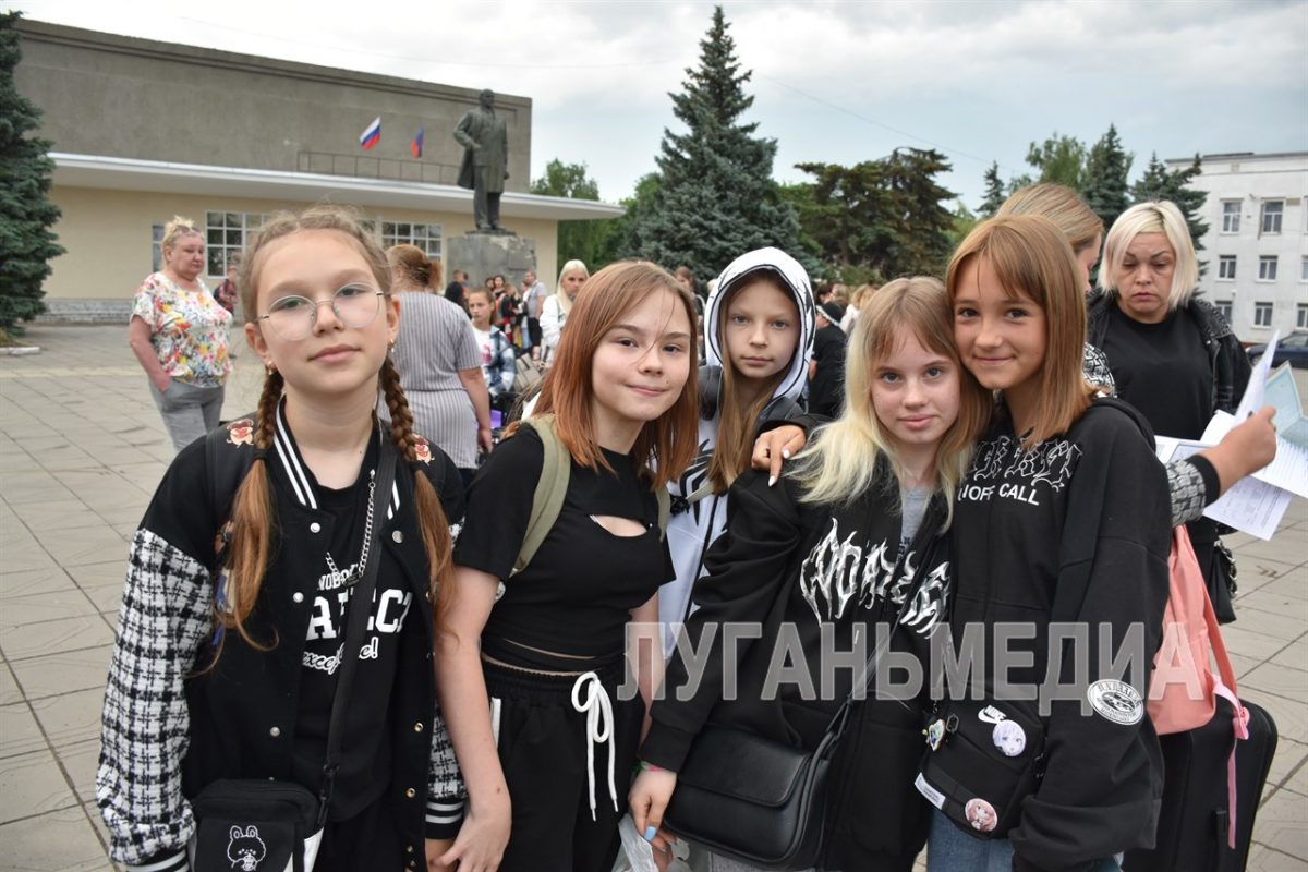 Детвора из Первомайского городского округа отправилась на летний отдых в МБУ «Спортивно-оздоровительный центр «Дружба»