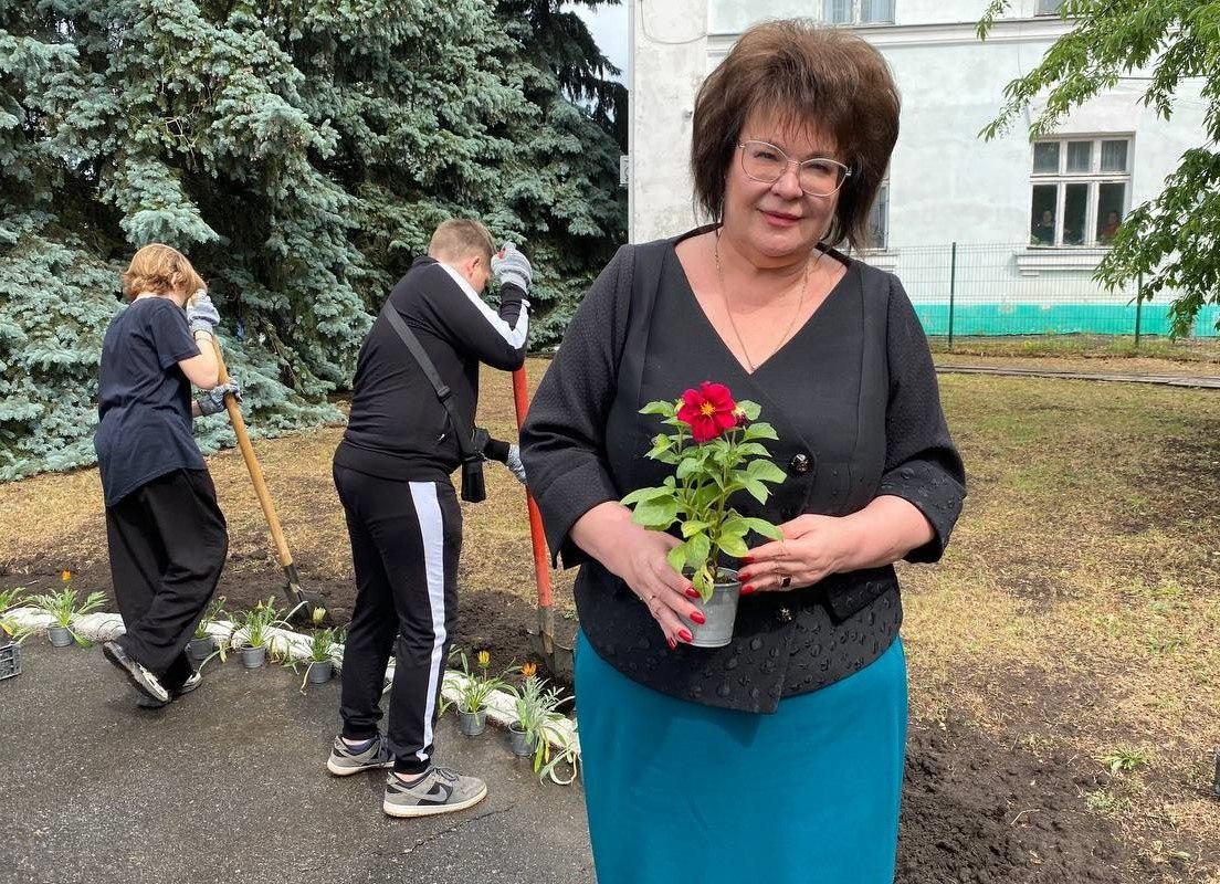 Глава Новоайдарского округа приняла участие в акции “Марафон зеленых дел” 