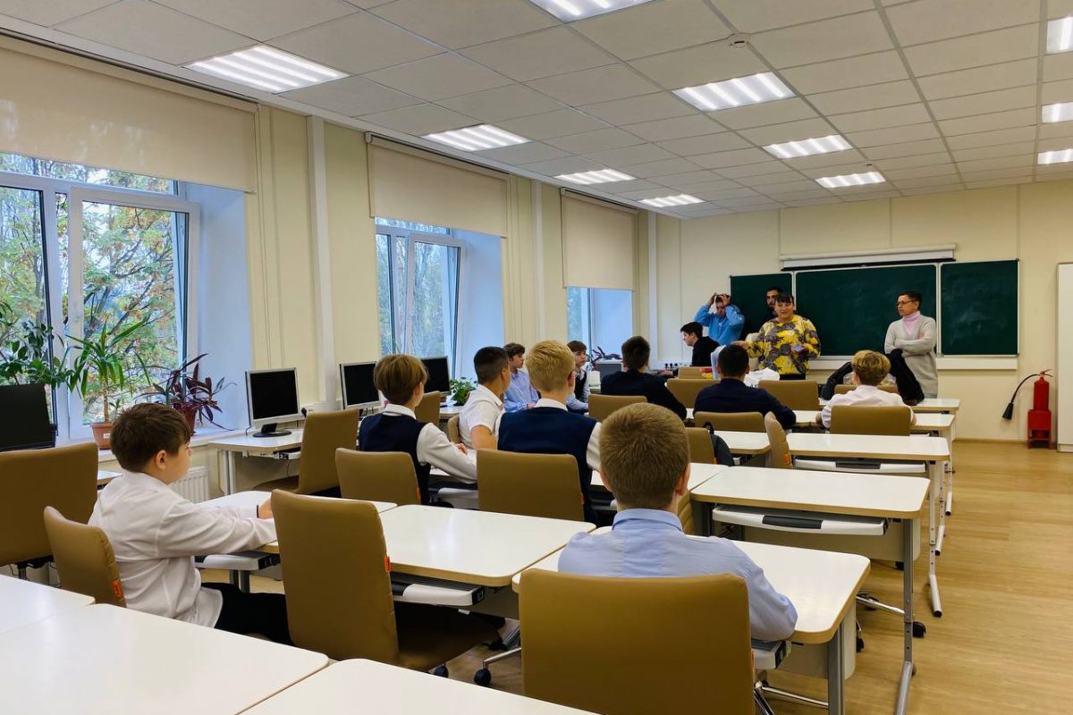 В школах ЛНР, как и во всей России, с нового учебного года стартует курс «Семьеведение»