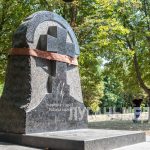 В Луганске демонтировали памятный знак «Жертвам голодомора»