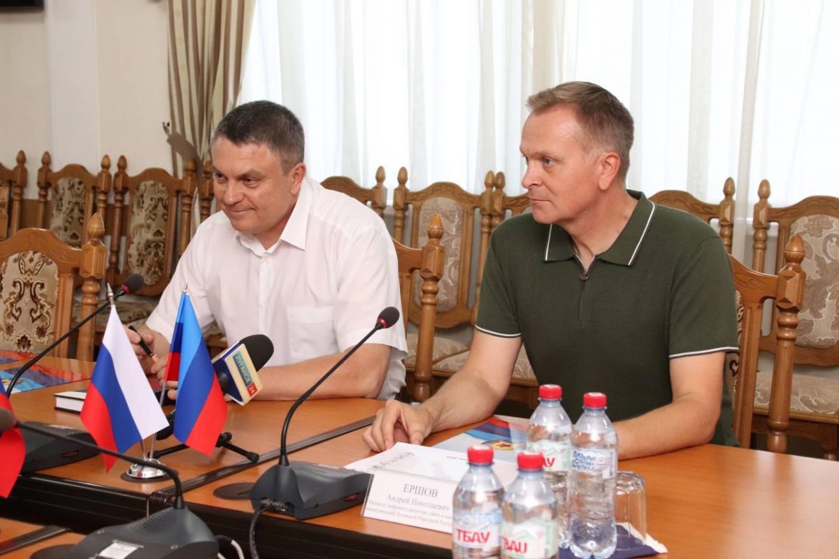 Леонид Пасечник обсудил с Эльдаром Гайфутдиновым качество мобильной связи, IT-технологий, телерадиовещания в ЛНР