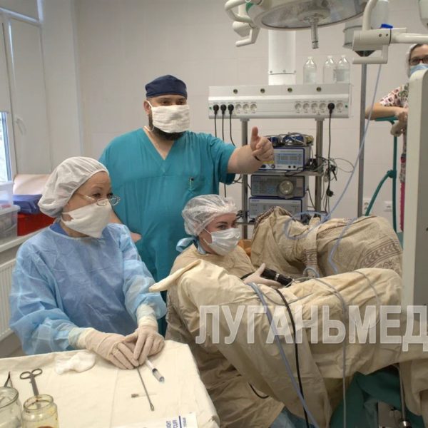 Врачи из Тюмени продолжают оказывать медицинскую помощь краснодонским пациентам