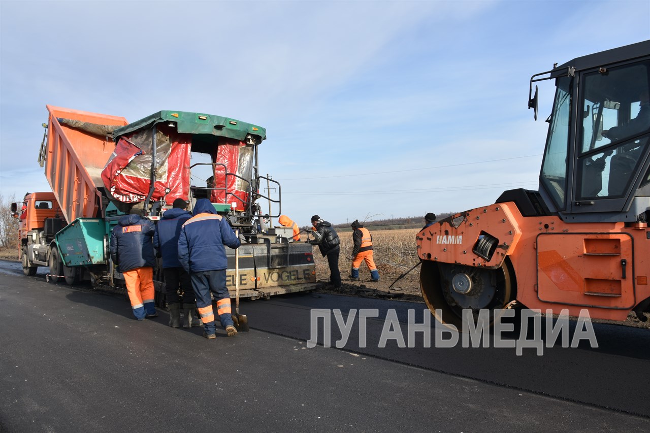 Подходит к завершению ремонт дороги на подъезде к селу Крымское