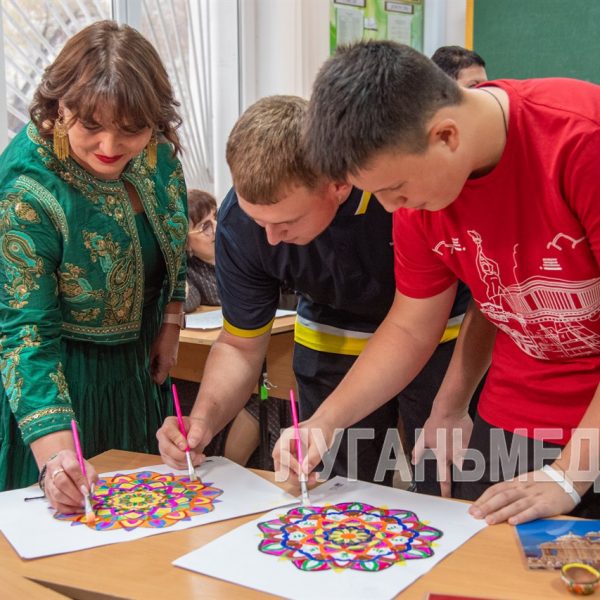 Луганские школьники побывали в Индии по программе международного обмена