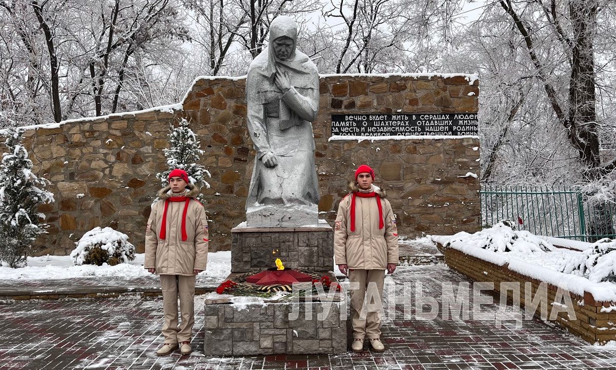 В Перевальске почтили память героев Отечества