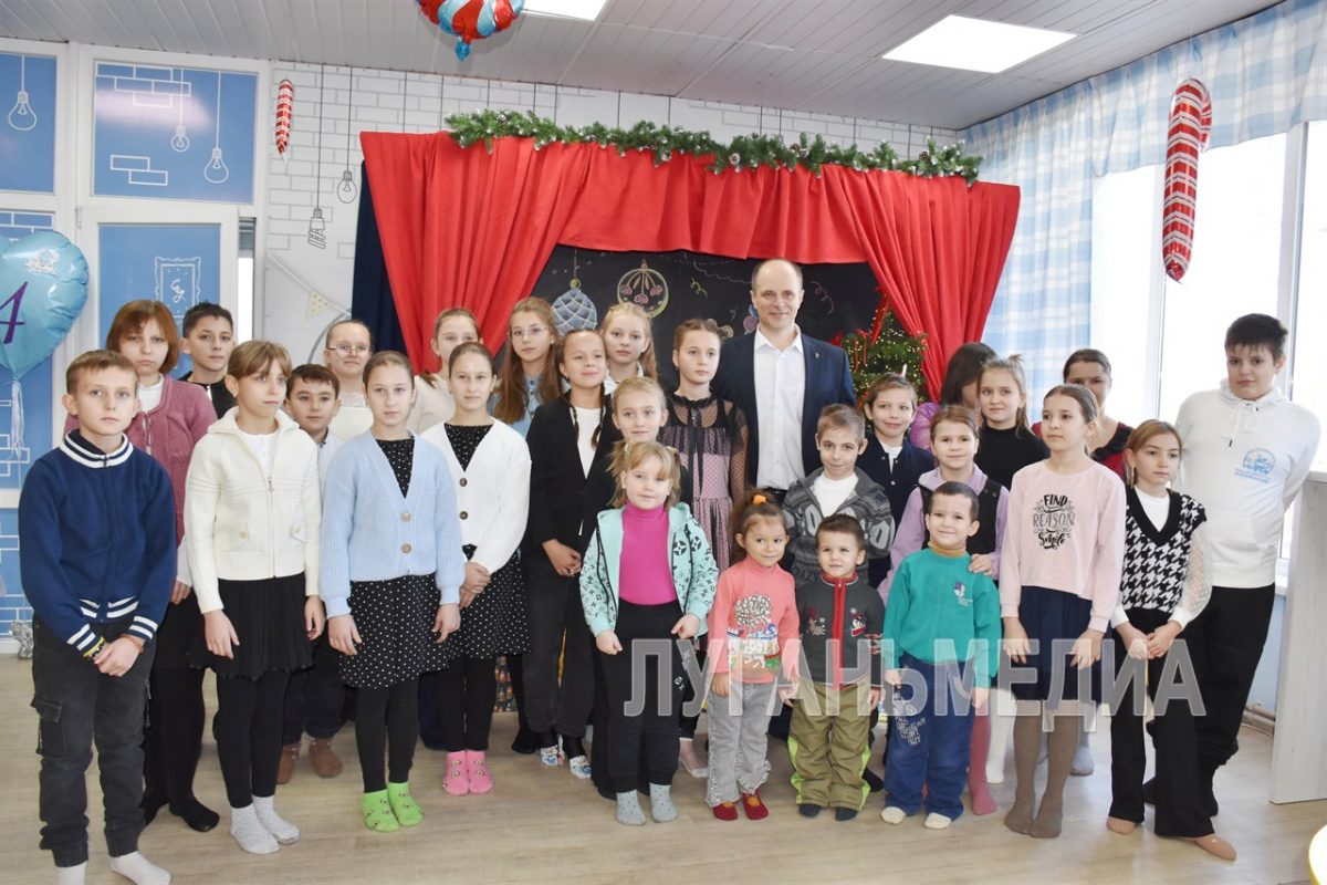 В Красном Луче прошло праздничное мероприятие ко Дню Николая Чудотворца
