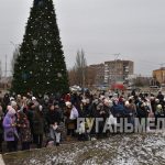Сегодня в Алчевске зажглись огни на главной городской елке!