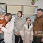 Семья Петренко из Перевальска получила удостоверение, подтверждающее статус многодетной семьи