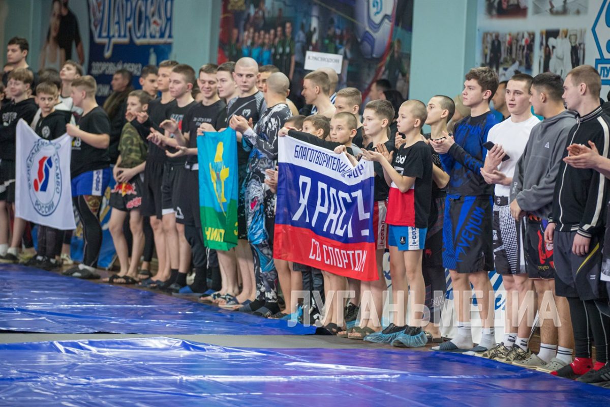 В Луганске проходят чемпионат и первенство ЛНР по грэпплингу