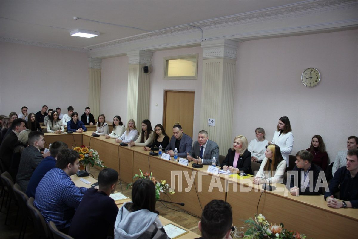 Со студентами ДонГТУ обсудили создание Молодежного центра, который планируется к открытию в этом году в…
