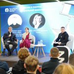Искусство в период СВО: популярный певец и поэтесса Луганщины выступили для молодёжи