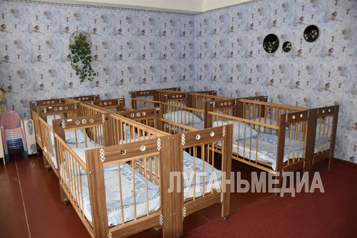 После капитального ремонта в Антрацитовских яслях-саду комбинированного вида № 15 «Сказка» осталось внести последние штрихи