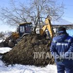 В поселке Щетово Антрацитовского м. о. специалисты ГУП ЛНР «Лугансквода» устраняют порыв