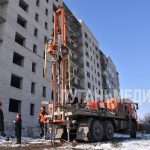 Специалисты приступили к реконструкции дома по адресу Микроцентр, 4