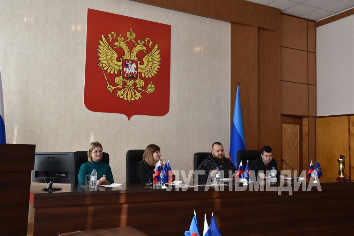 В Первомайске прошел молодежный дебатный турнир «Мнение молодежи»