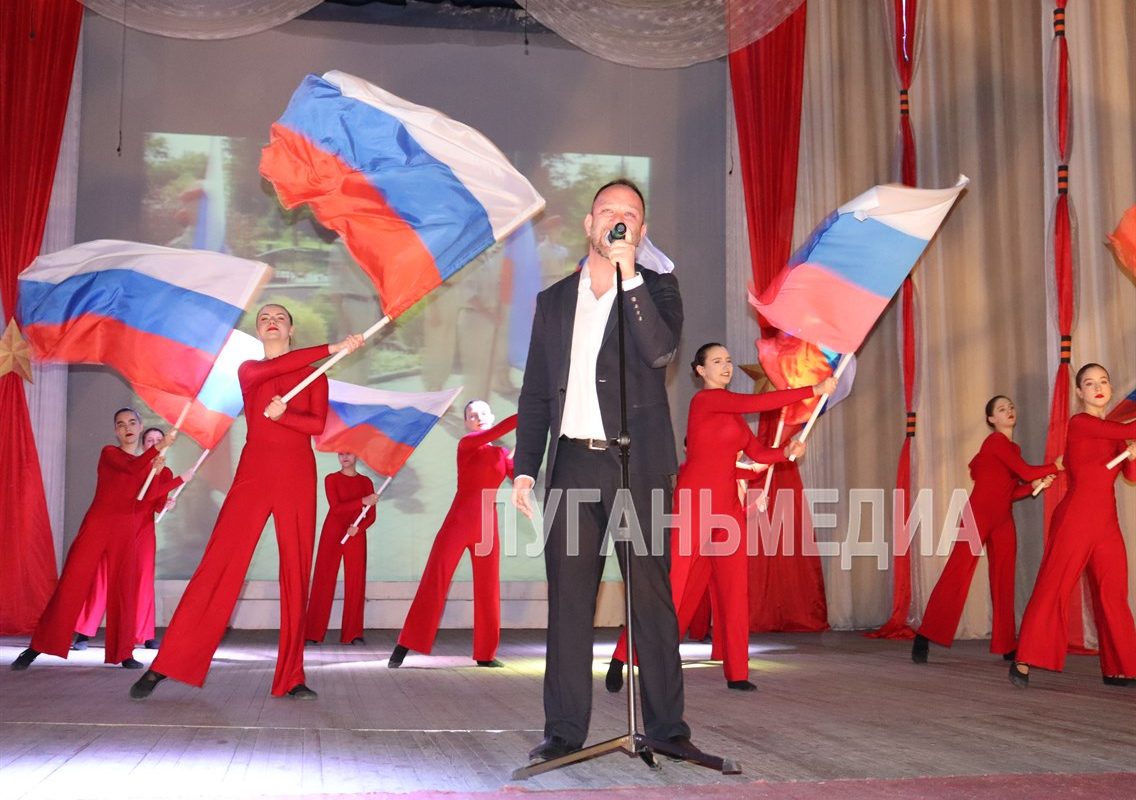 Праздничный концерт ко Дню защитника Отечества прошел в Свердловске