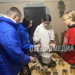 Активистки «Женского движения» партии «Единая Россия» провели мастер-класс по изготовления блиндажных свечей в городе…