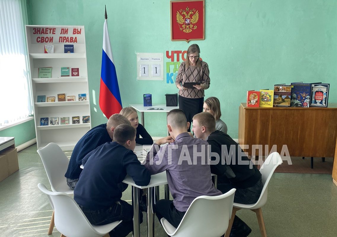 Интеллектуальная игра «Что? Где? Когда?» состоялась в Кировской городской библиотеке