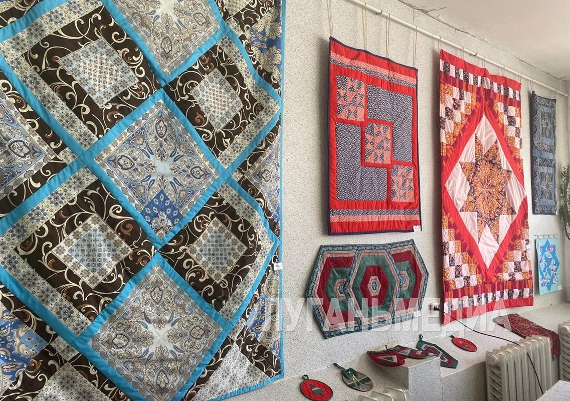 В кировском музее состоялось открытие персональной выставки декоративно-прикладного искусства