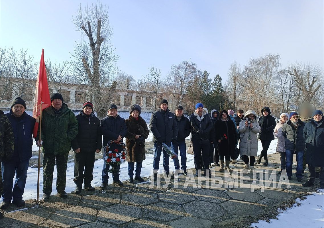 В Станице Луганской почтили память воинов-интернационалистов