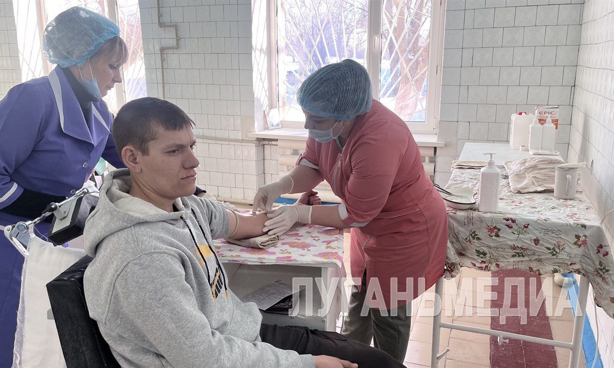 В Перевальске прошла акция донорства крови в поддержку военнослужащих