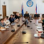 Госслужащие ЛНР обсудили русскую культуру и Великую Победу на лекции Общества «Знание»