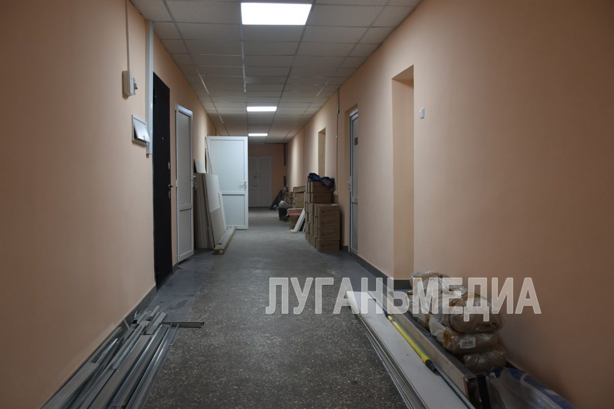 В Станично-Луганской ЦРБ завершается капитальный ремонт приемного отделения