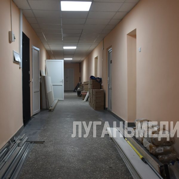 В Станично-Луганской ЦРБ завершается капитальный ремонт приемного отделения