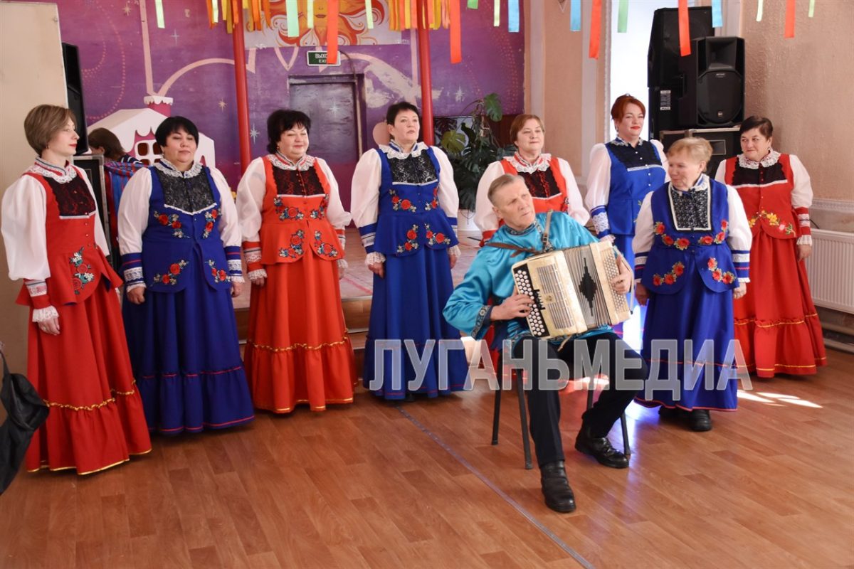 Краснолучане отмечают Масленицу