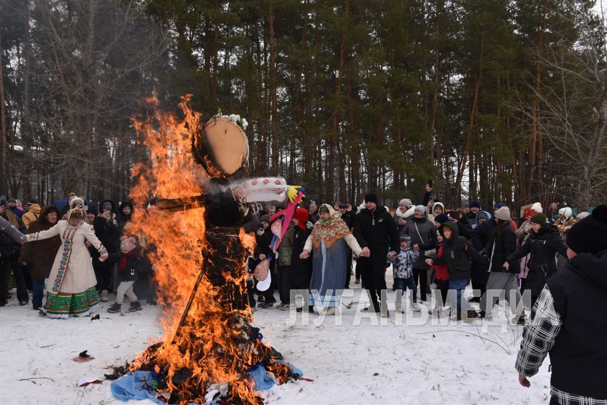 В Новопскове с размахом отметили праздник «Гуляй, народ, Масленица у ворот»