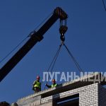 Регион-шеф Калужская область продолжает работы по капитальному ремонту кровель зданий Первомайска