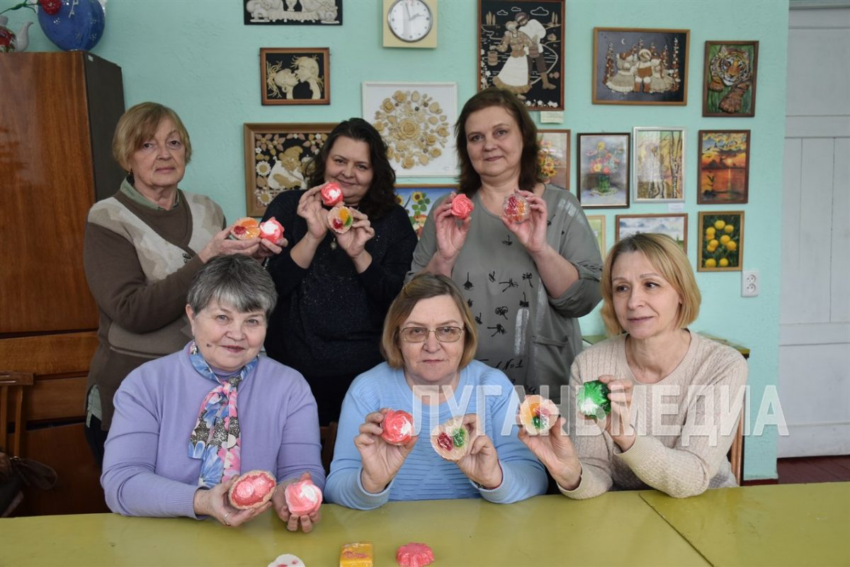 В Кировском Дворце культуры состоялся мастер-класс, посвященный Международному Женскому дню – 8 марта