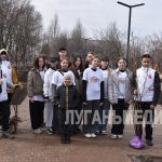 В Ровеньках в сквере «Воинов-интернационалистов» провели работы по благоустройству территории