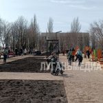 В Ровеньках прошло торжественное открытие детской и спортивной площадок