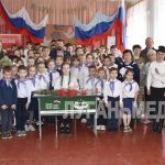 В память о погибшем участнике СВО в Красном Луче открыли «Парту Героя»