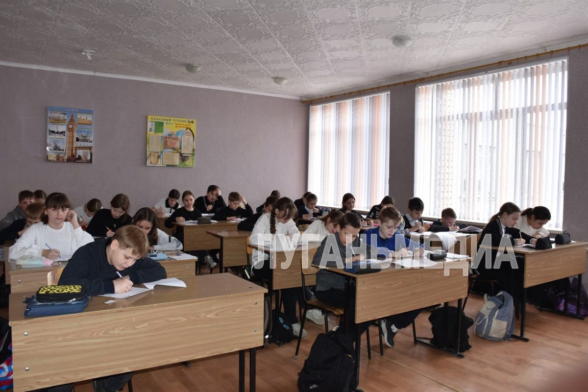  В Республике школьники приступили к написанию Всероссийских проверочных работ