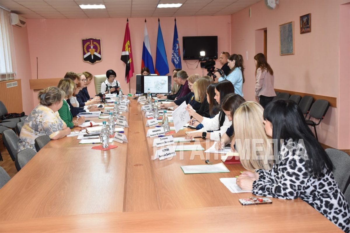 В Перевальском муниципальном округе состоялась рабочая встреча с представителями ФАУ «Единый институт пространственного планирования РФ»
