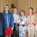 Памятные награды «Почетный гражданин города Стаханова» были вручены ветеранам