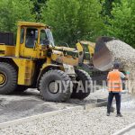 В Красном Луче продолжаются работы по реконструкции парка микрорайонов