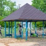 В Станице Луганской ведутся работы по благоустройству сквера «Железнодорожников»
