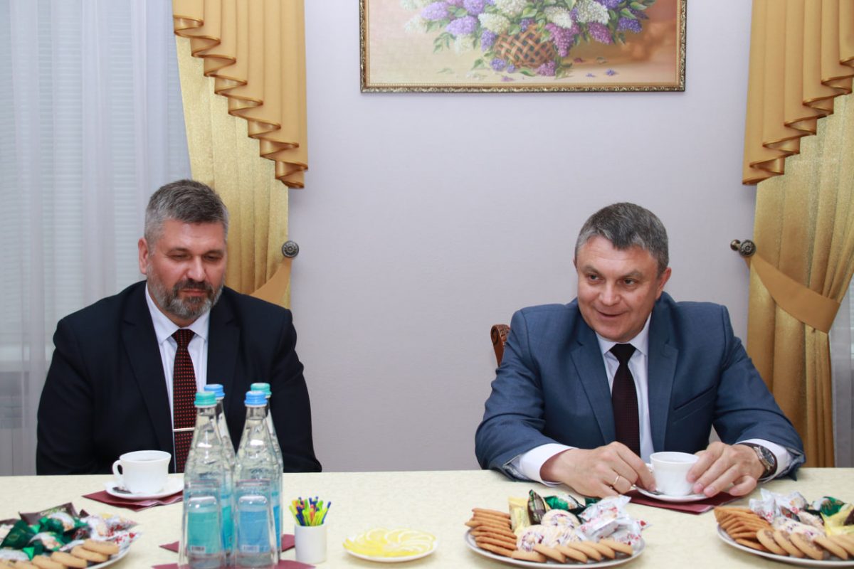 Леонид Пасечник встретился с участниками региональной кадровой программы «Герои Луганщины»